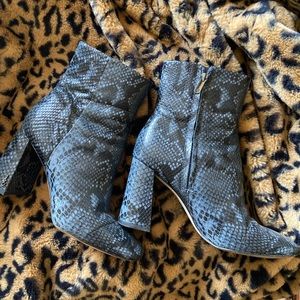 Sam Edelman Platform Blue and Black Snakeskin Boots